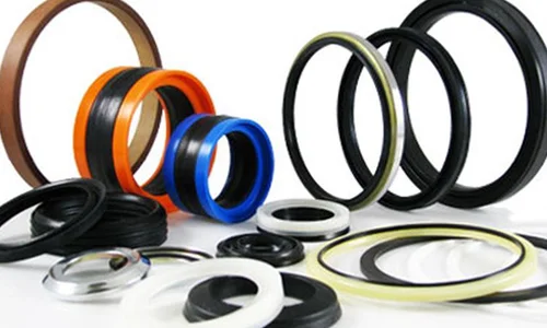 Erim mening mushuk cuckold yalaydi